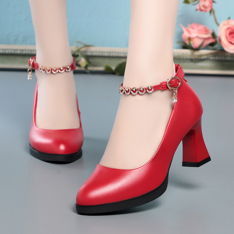 Genuine Leather Soft-Soled Waterproof Platform Shoes with a Single Buckle Strap, Suitable for Dancing and Catwalks, Comfortable Mom Shoes, Fashionable Shoes That Don'T Tire Your Feet, Women's Shoes