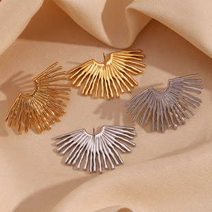 European and American Fashion Hip-Hop Internet Celebrity Niche Earrings Stainless Steel Plated 18K Gold Street Exaggerated Ray Fan-Shaped Earrings for Women