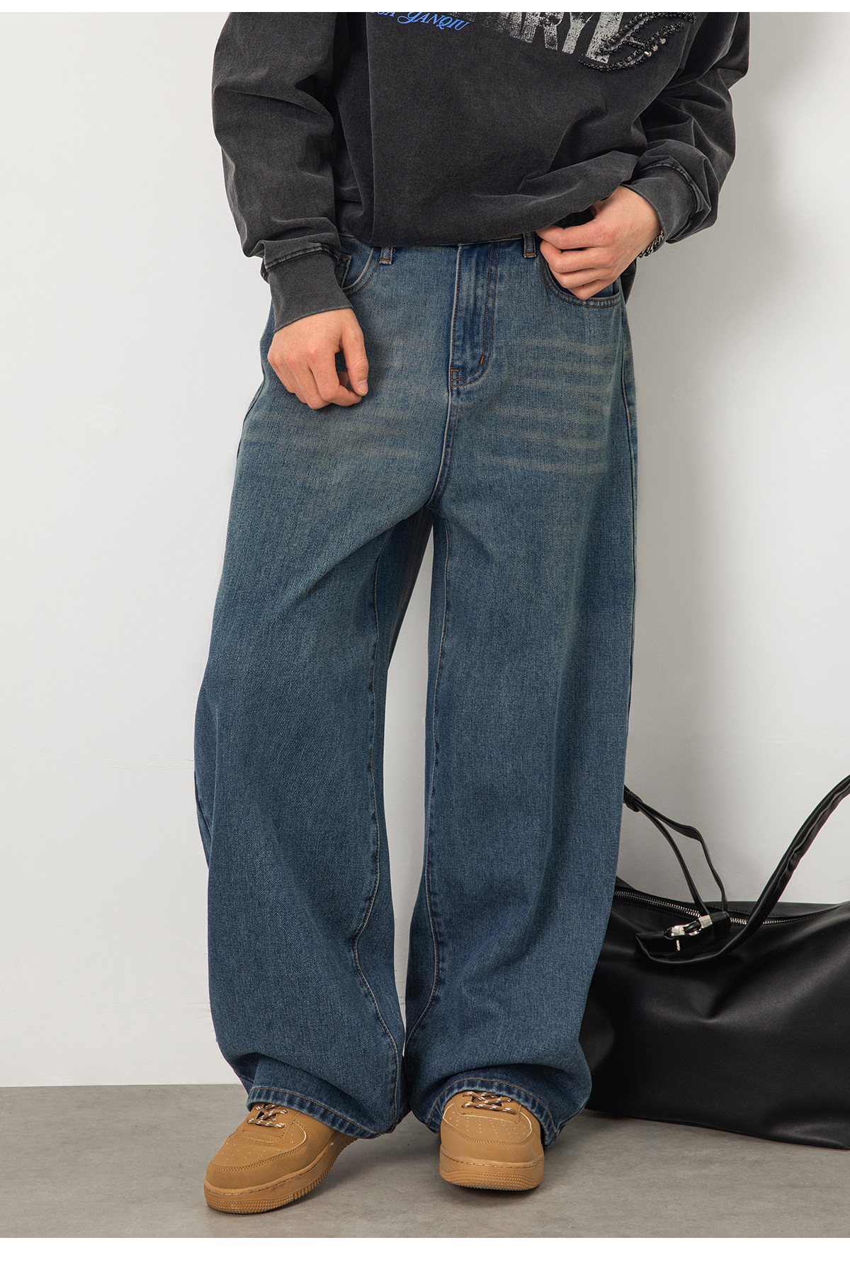 Vintage Washed Gradient Blue Jeans – Baggy Straight-Leg Denim Pants For Men (Distressed Finish, Mid-Rise, Non-Stretch Cotton Blend, M-Xxxl)_voghion.com