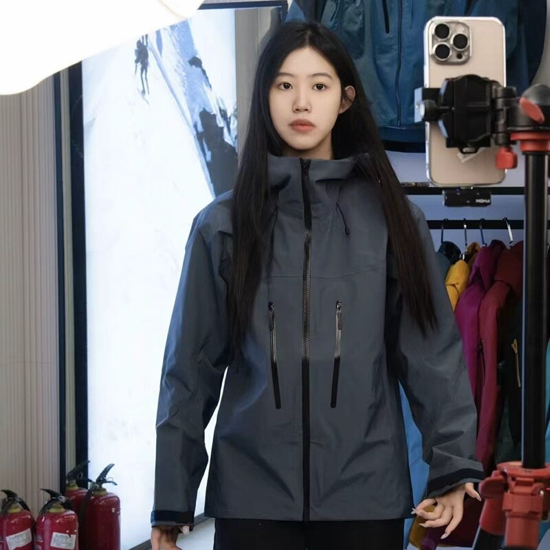 Sanmen Specialty Waterproof and Windproof Hardshell Jacket with Full Rubber Coating, Unisex Outdoor Functional Commuter Jacket Sv7