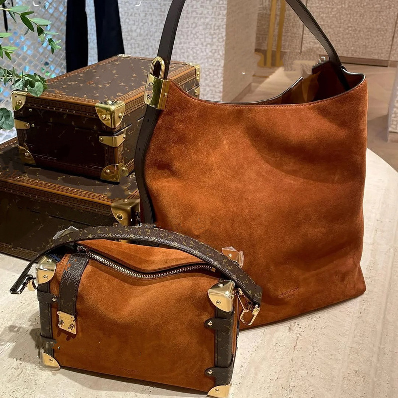 2025 New Suede Large-Capacity Allin Bucket Bag Suede Commuter Bag Vegetable Basket Mother Bag Soft Box Bag 2025 New Suede Large-Capacity Allin Bucket Bag Suede Commuter Bag Vegetable Basket Mother Bag Soft Box Bag