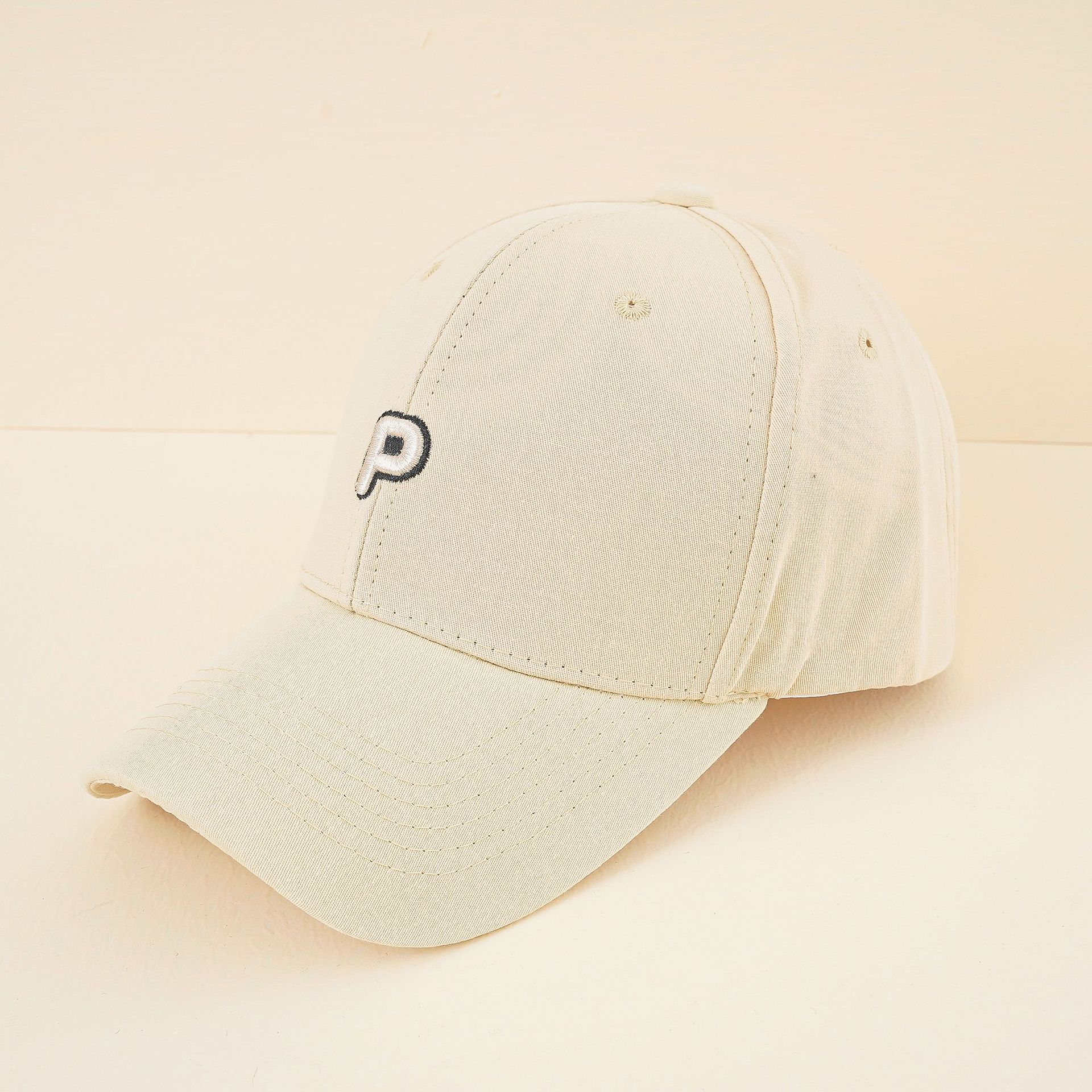 Sombrero de los hombres de primavera y otoño ins moda gorra de béisbol de color sólido de estilo coreano de las mujeres cara de aspecto pequeña carta de verano bordado gorra de pico