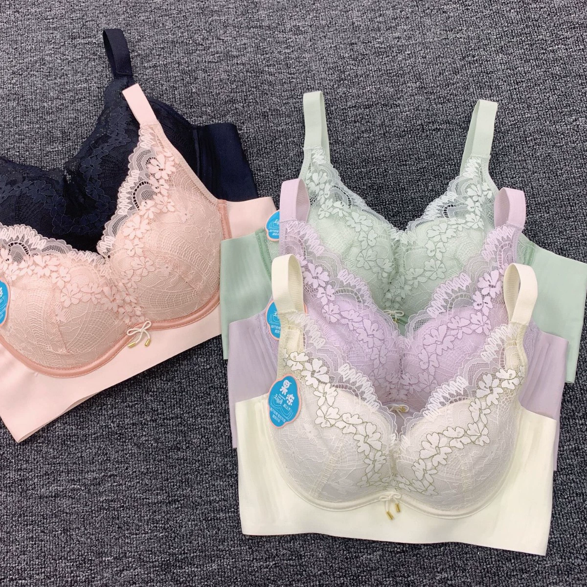 Нижнее белье, поддерживающее мягкое кружевное беспроводное бюстгальтер