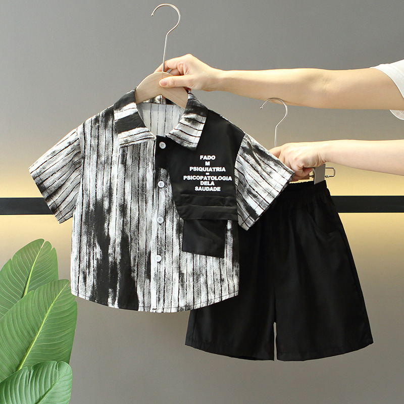 8104 Traje de camisa de manga corta para niños 2025 Nuevo estilo Ropa de verano para niños guapos Traje de dos piezas Ropa coreana para bebés Trendy