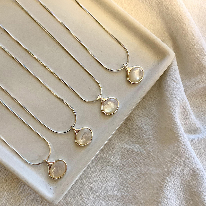 S Pure Simple Summer Fresh Light Luxury Versatile Shell Collar Silver Necklace with High Quality and Internet Celebrity_voghion.com