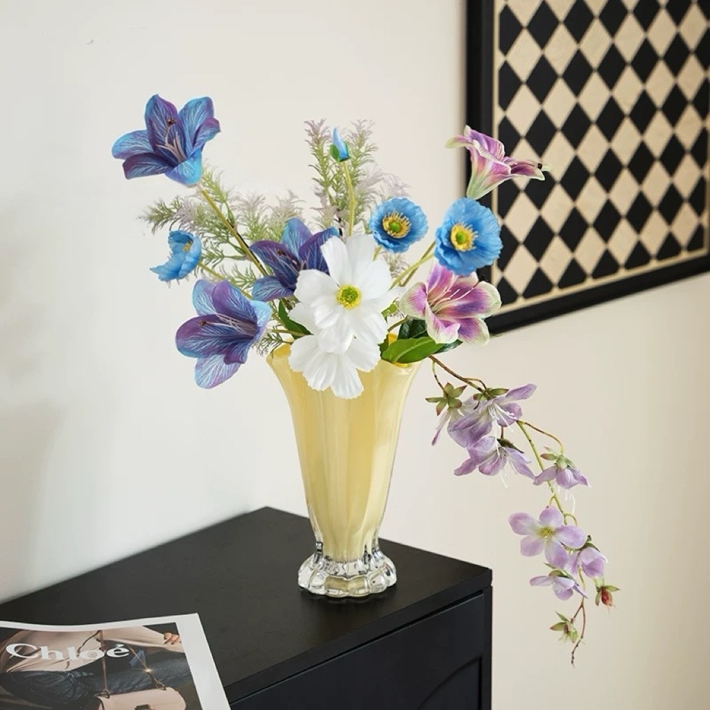 Col de alto nivel, jarrón de vidrio, agua, flores frescas, rosa, lirio, decoración de la mesa de comedor, arreglos florales para el hogar