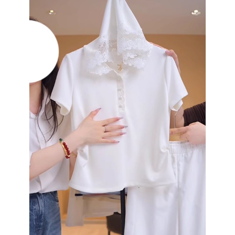 Lace white summer T-shirt with hood