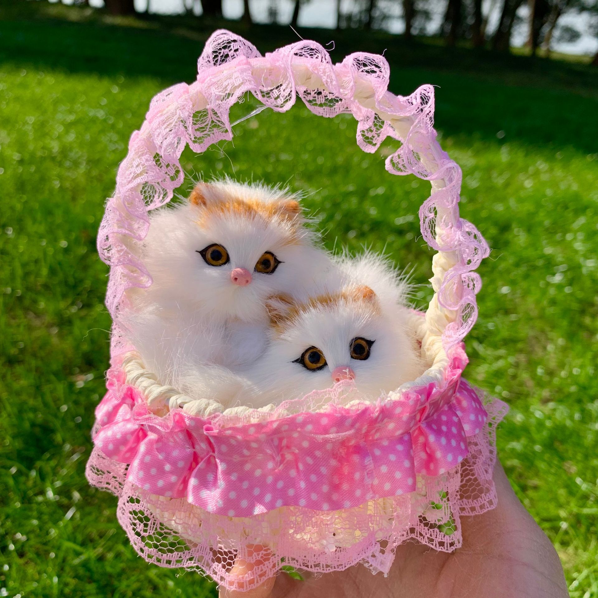 Panier à pois rose mère et enfant chat