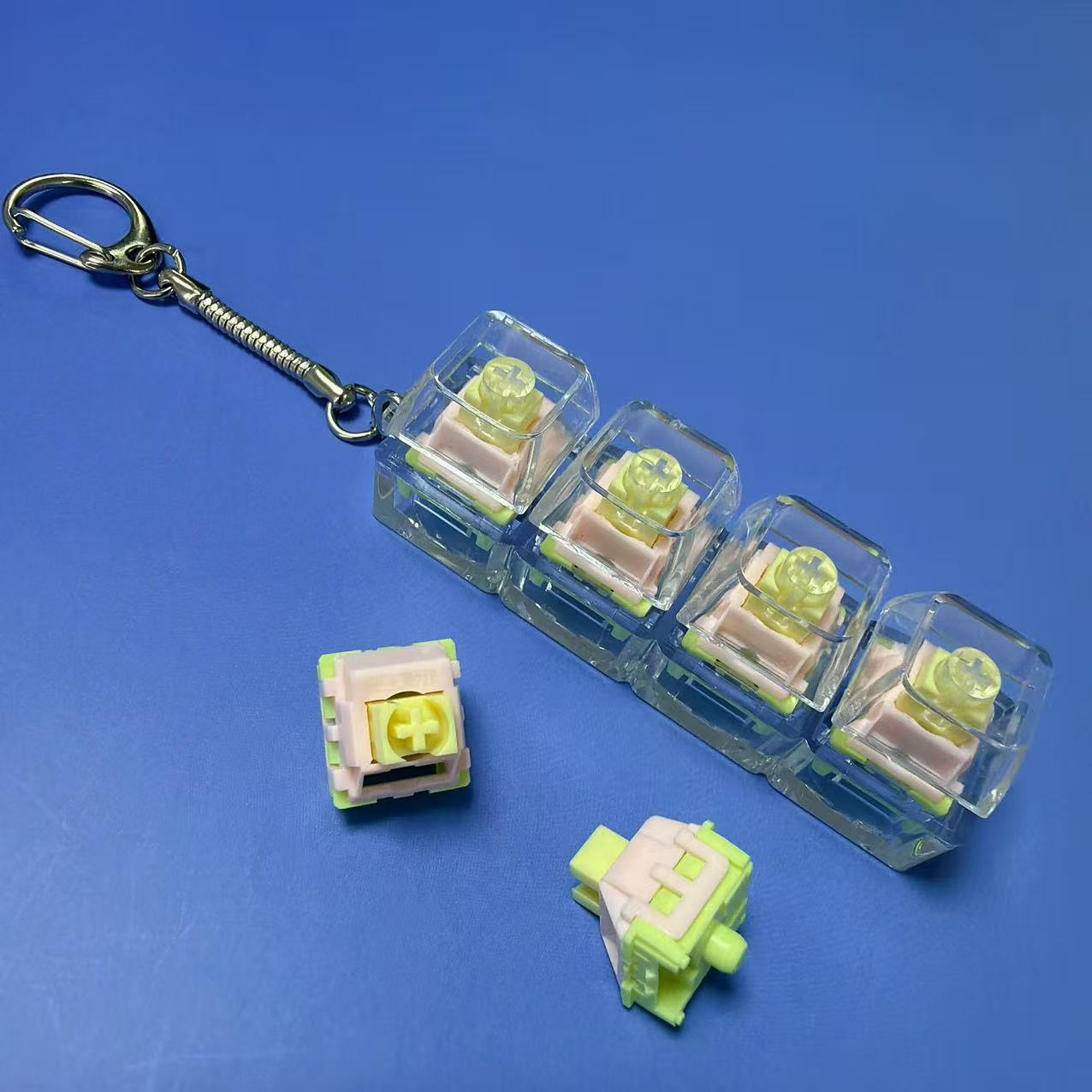 Pc four-button-yellow pink shaft + snake bone chain