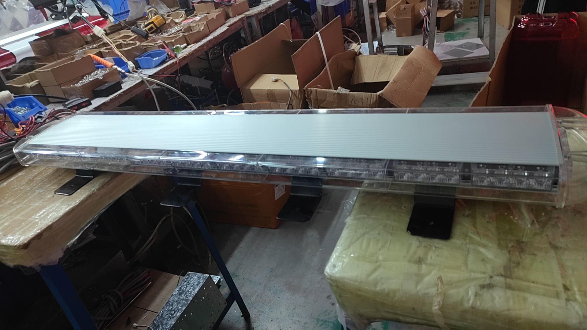 High-power LED long-row warning light, strobe light, Bluetooth MP3 siren speaker 1.6m Strobe light 8400-4H