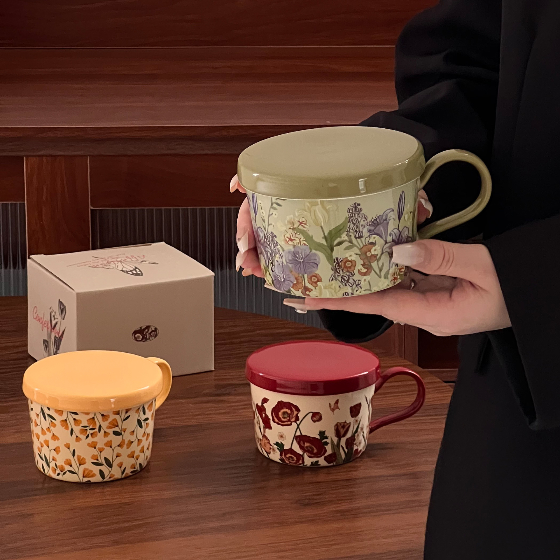 Retro pinturas al óleo de flores de conejo tazas de café y platos de cerámica tazas de café caja de regalo para el hogar diario