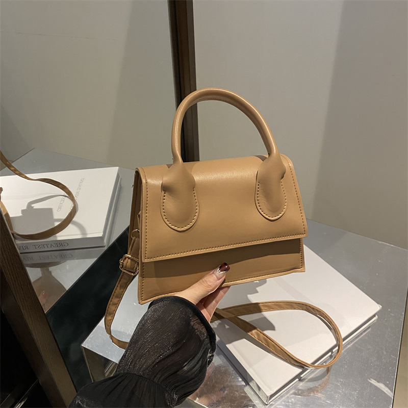 Personalidad en bolso de mochila para mujeres 2024 invierno nuevo bolso de arte de moda de estilo extranjero bolso de hombro de moda
