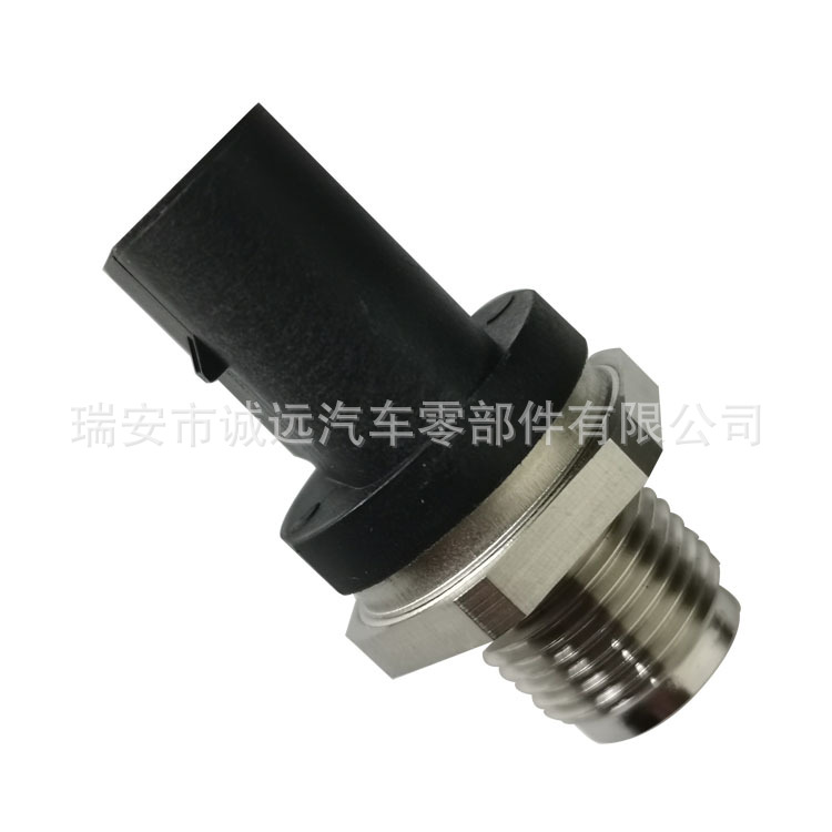 厂家直供 高品质全新共轨压力传感器 0281002842 004.153.67.28|ms