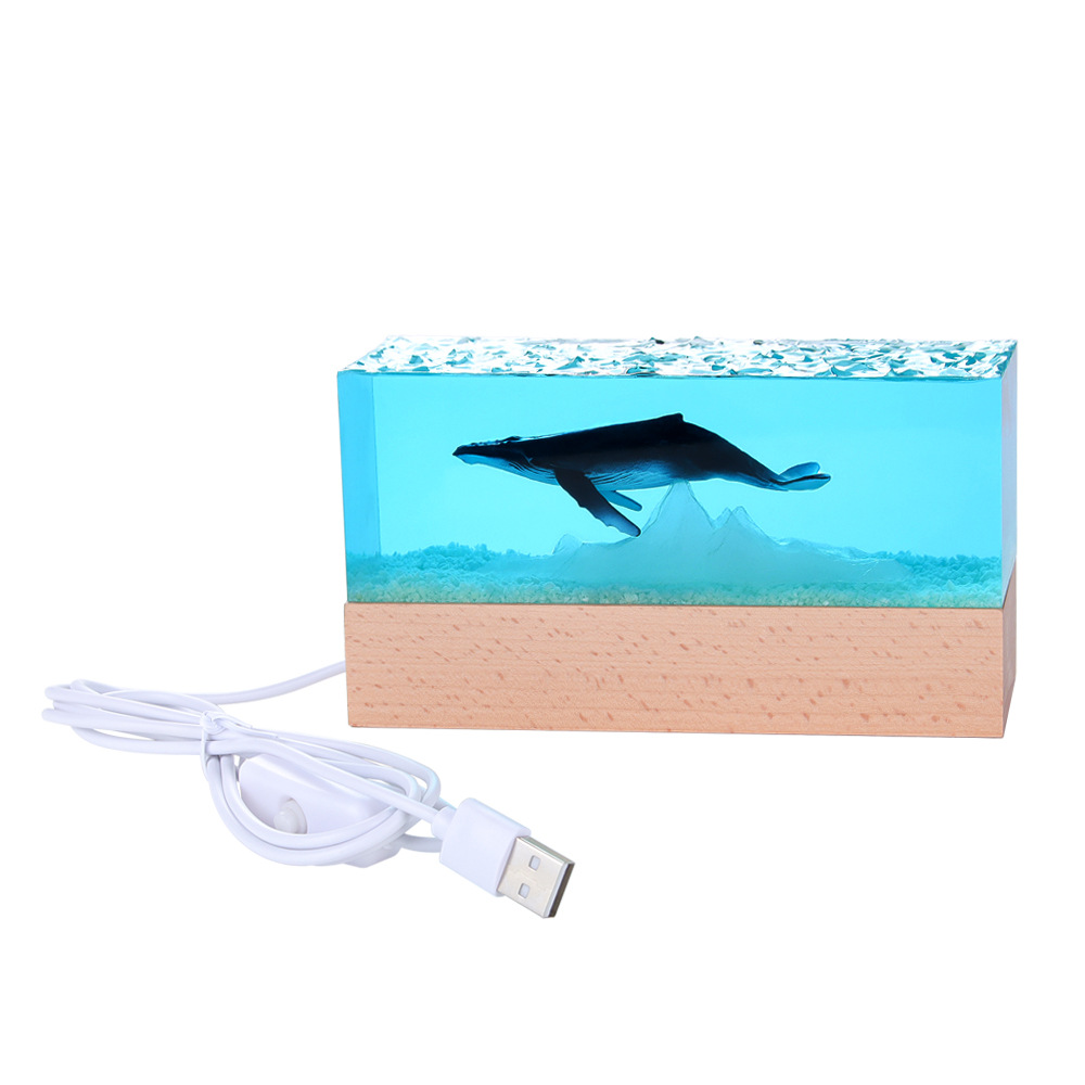 Desktop Handmade Crafts Modern Senior Niche Friends Gifts Ocean Whale Crystal Resin Lighting Ornaments Tide