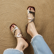 �����޺ÿ���ɫһ�֎�����ЬŮ�ļ��⴩�r�Б��˰���Ь�߸�Ь�ָ�