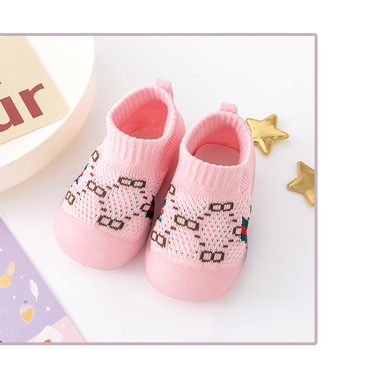 2024 primavera y otoño zapatos para bebés con suela suave antideslizante malla transpirable delgada zapatos de piso caseros zapatos de niños