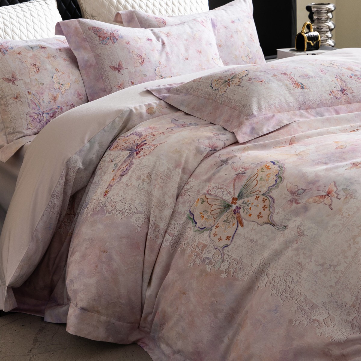 Light Luxury Style Butterfly Print Super Soft Warm Bedding Bedding Cotton Super Soft Mousse Brushed Four-Piece Set Butterfly Dance Gently