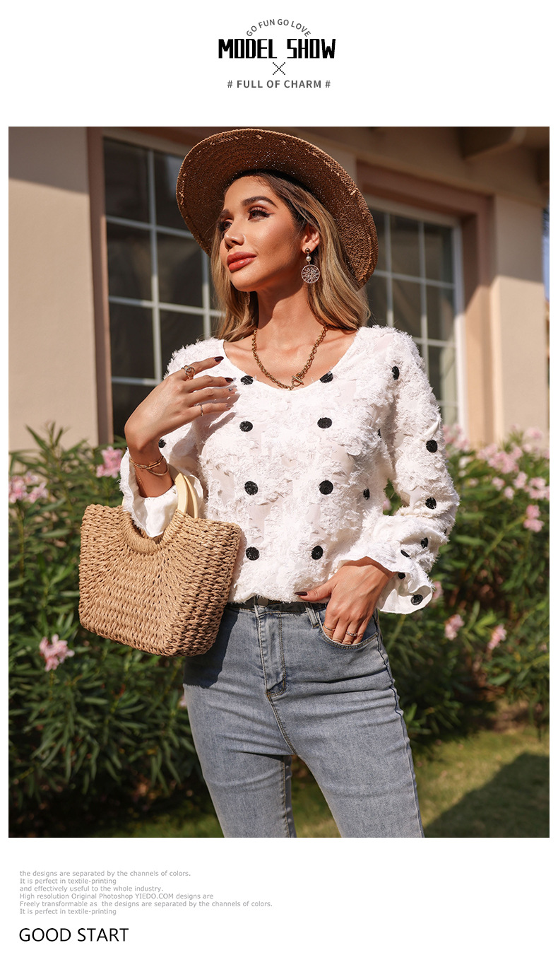 Πουλόβερ από σιφόν με πουά και μακριά μανίκια και λαιμόκοψη V_voghion.com