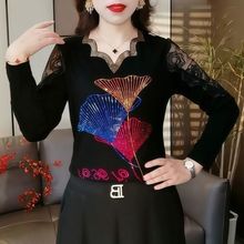 2025新款时尚V领烫钻镂空高级感长袖小衫洋气显瘦宽松百搭女上衣