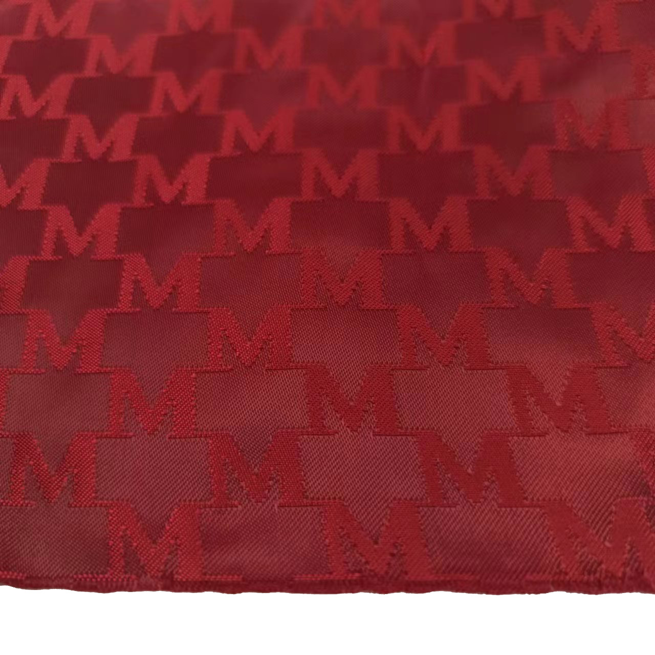 No. 18 다크 레드