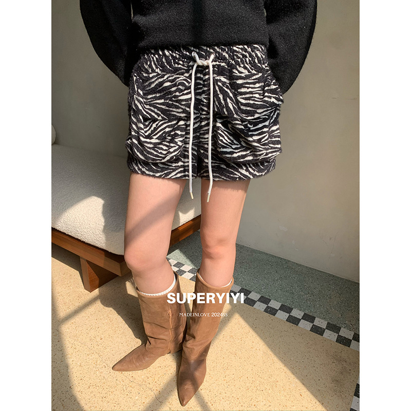 Thirteen Rows Clearance Sale [Special Price, No Returns or Exchanges] Versatile, Stylish, Tie-Waist, Slimming Shorts for Women A41199 High Waist