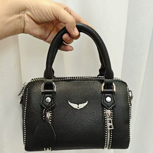 Плечевая сумка из экокожи (PU), черная, компактная 22×11,5×14 см, модель 2024