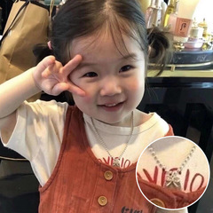 Han-style silver butterfly knot engraved silver pendant baby full moon necklace anti-lost laser necklace birthday gift full moon gift