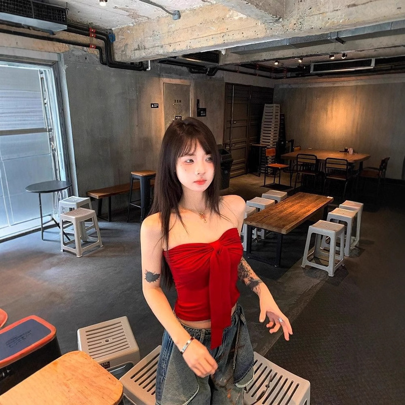 Retro Red Tube Top Vest for Women in Summer with Bow Design, Sexy Hot Girl Inner Wear Short Outer Top Retro Red Tube Top Vest for Women in Summer with Bow Design, Sexy Hot Girl Inner Wear Short Outer Top