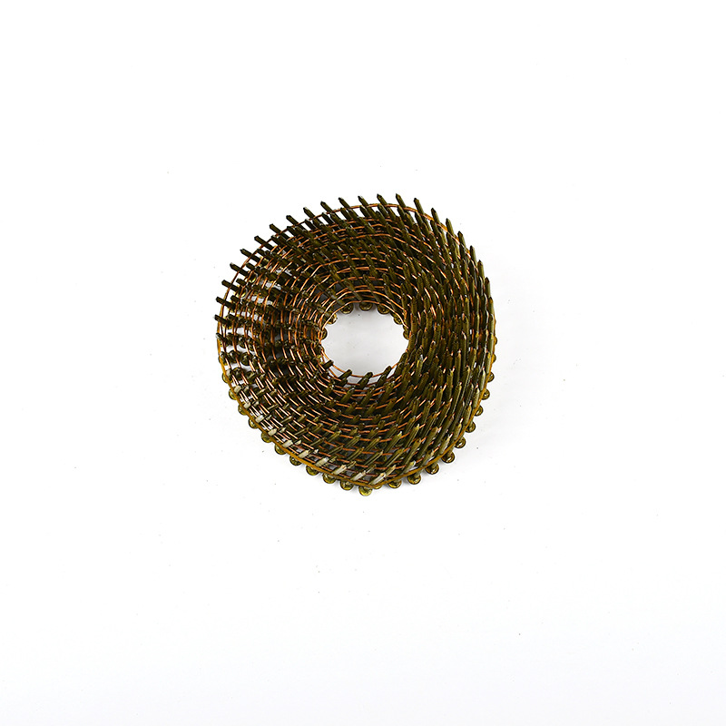 Rollo de hilo de uñas luz neumática Bandeja de varilla Rollo de clavo de hierro Pistola de clavos con clavo Bandeja de madera Embalaje de uñas Rollo de carpintería en stock image 4