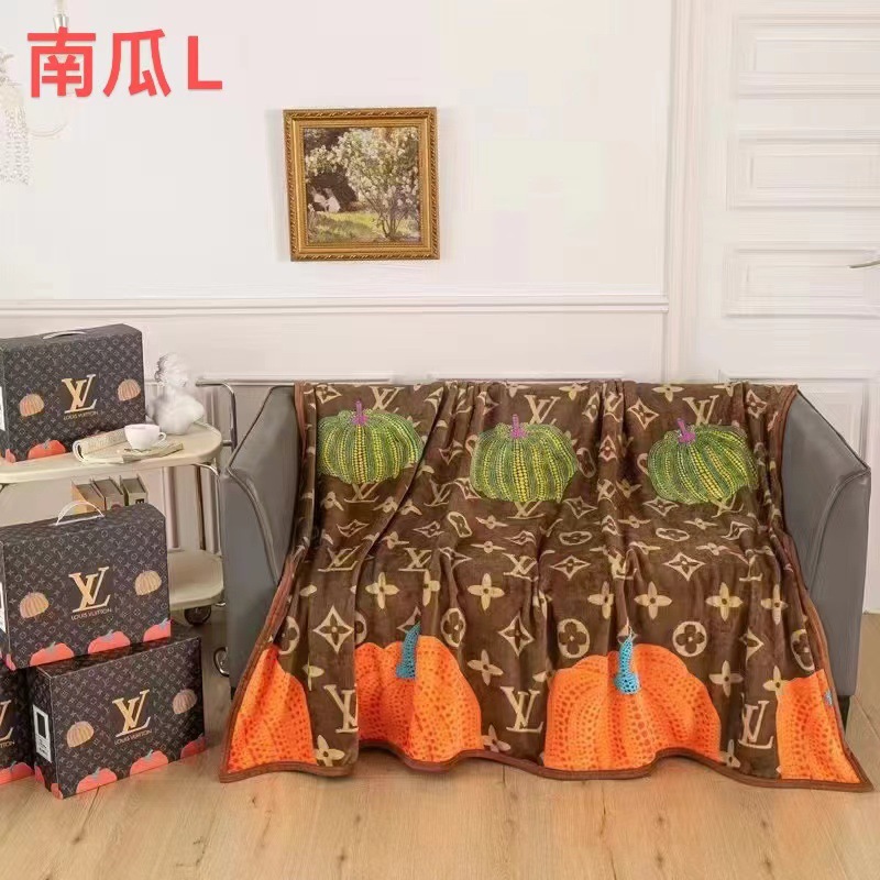 潮牌法兰绒毛毯办公室午睡盖毯外贸跨境车载休闲旅行小毯子
