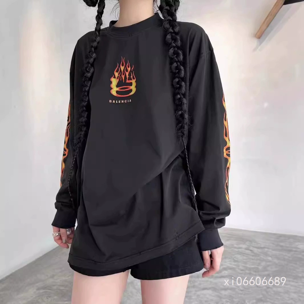 Правильная версия осенне-зимней повседневной свободной футболки с длинными рукавами и двойным кольцом с прямым принтом от бренда Paris B.