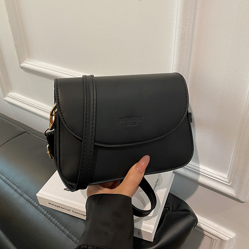 Bolso popular de este año 2024 nueva moda de verano, bolso de hombro universal de alto nivel, bolso de cinturón de color sólido