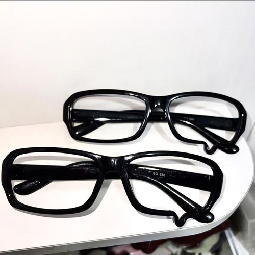 Two-dimensional crying tears resin plastic small square decorative glasses with Instagram style concave shape anime trend