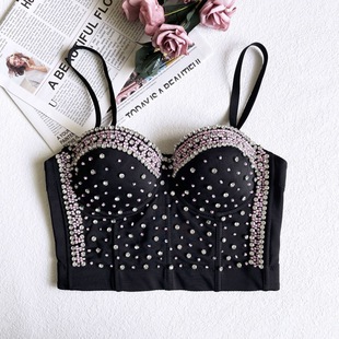 ���R�d�r������Ĩ���ع����ȴ��⴩ˮ�¶������Ů������