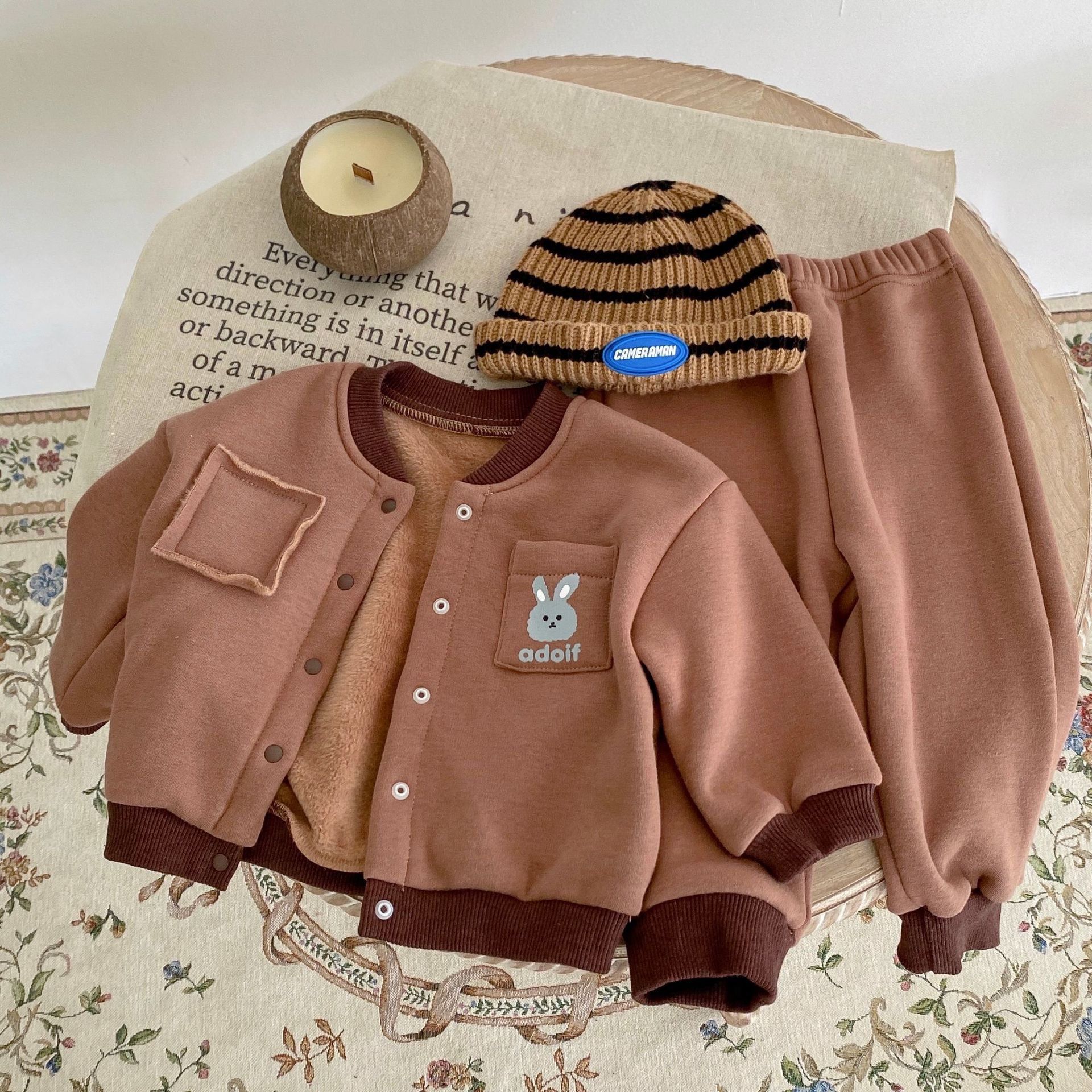 2024 Spring Autumn Baby Boys Girls Rabbit and Bear Printed Coat+Pants with Velvet Warmth Set_voghion.com