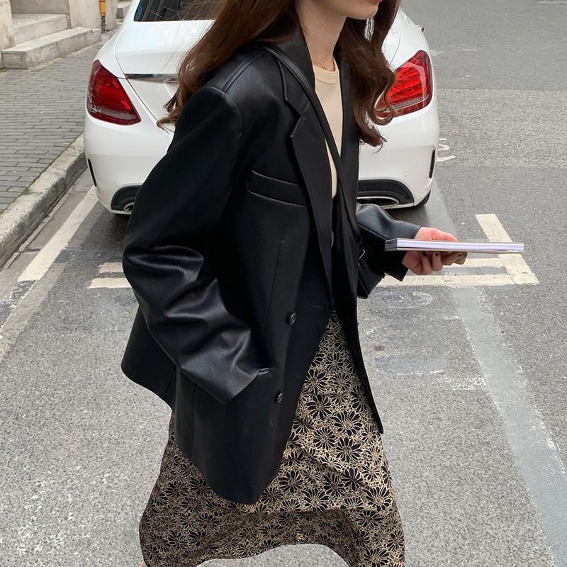 Vintage Texture Small Suit Jacket Women's 2025 Spring and Autumn New Korean High-end Sense Leather Suit Small Suit Top