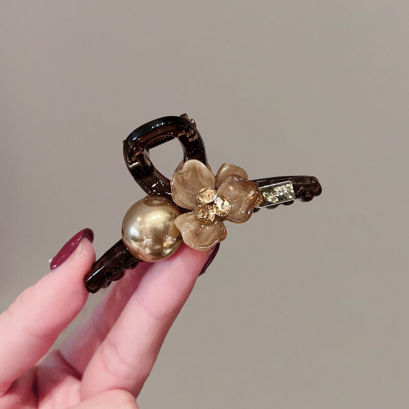 Champagne-Colored Flower Hair Clip, Trendy Luxury Pearl Hairpin for Thin Hair, New Style Shark Clip for Women, Small Hairpin for Half-Up Hairstyles Champagne-Colored Flower Hair Clip, Trendy Luxury Pearl Hairpin for Thin Hair, New Style Shark Clip for Women, Small Hairpin for Half-Up Hairstyles