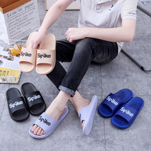 休闲四季通用居家平跟PVC一字拖 日常户外简约印刷字体塑料凉拖鞋