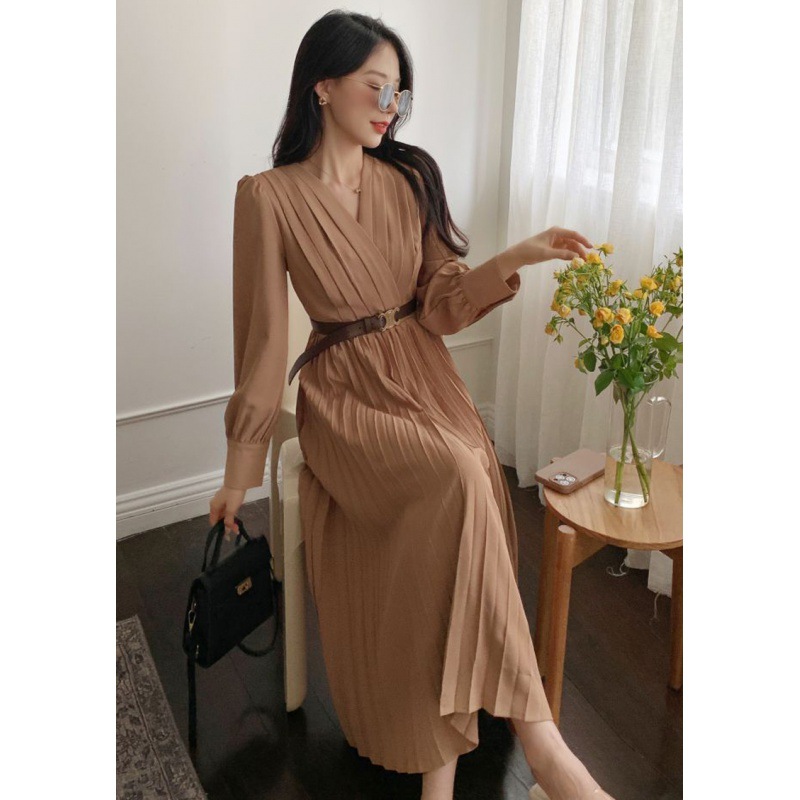 Autumn elegant fashionable fitted brace
