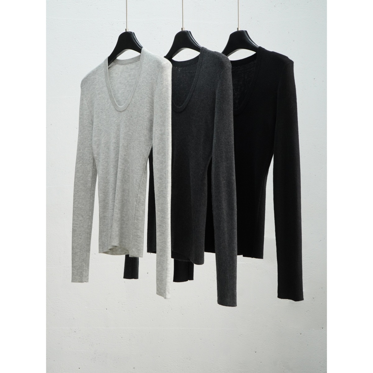 鸡心领深U领长袖内搭羊毛混纺针织女秋冬新款高级感修身显瘦毛衣