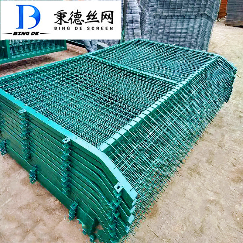 带边框护栏 高速公路防护网隔离栅 绿色包塑加粗铁路围栏网厂家