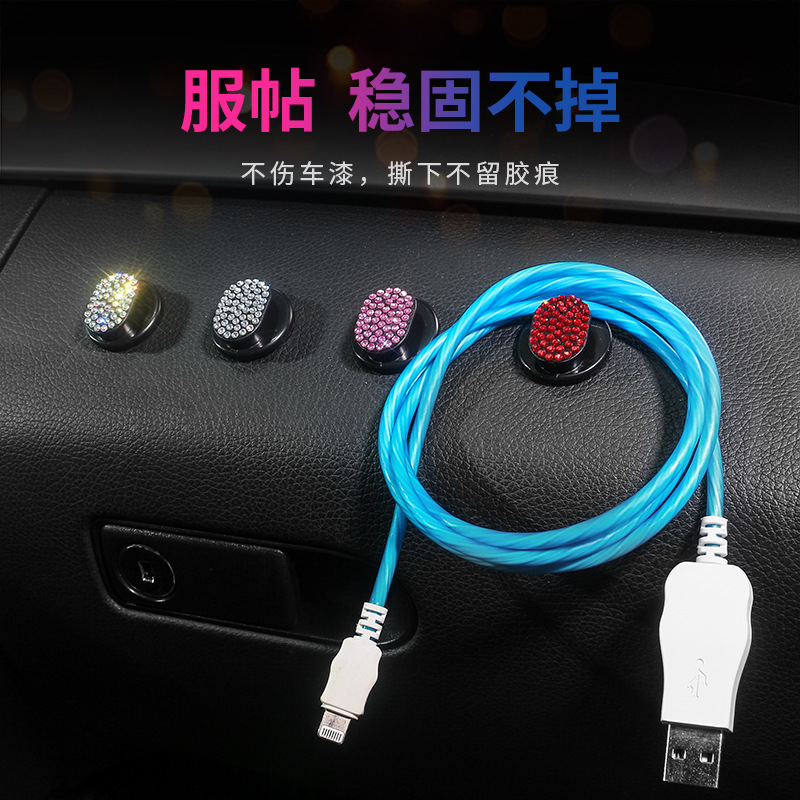 Gancho interior del coche pasta de primera fila creativa práctica Diamante incrustado lindo coche multifuncional asiento trasero pequeño gancho