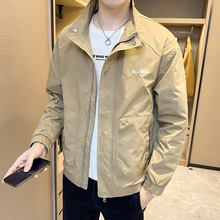 春装新款青年潮流纯色修身款外套男士大口袋贴标潮流翻领夹克上衣