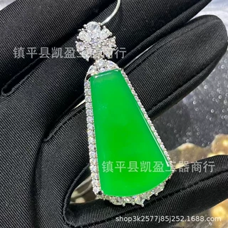 批发镀银镶嵌高冰种绿玉髓无事牌吊坠翡翠绿玛瑙玉石福豆牌子项链