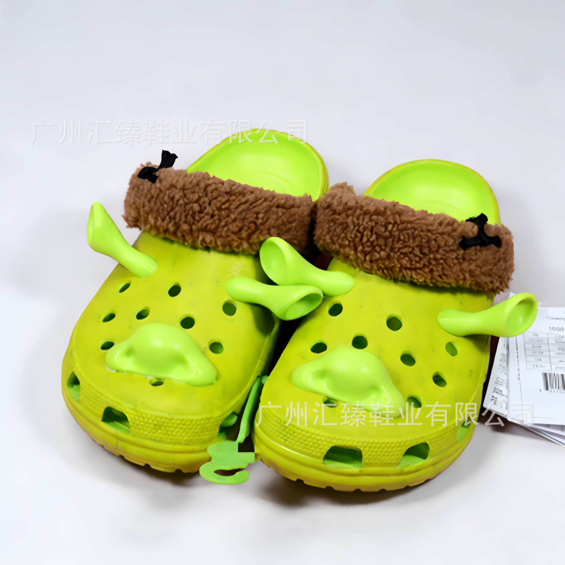 2025 nuevo monstruo Shrek padre-hijo conjunto agujero zapatos de playa tarjeta ventilada moda zapatillas transpirables