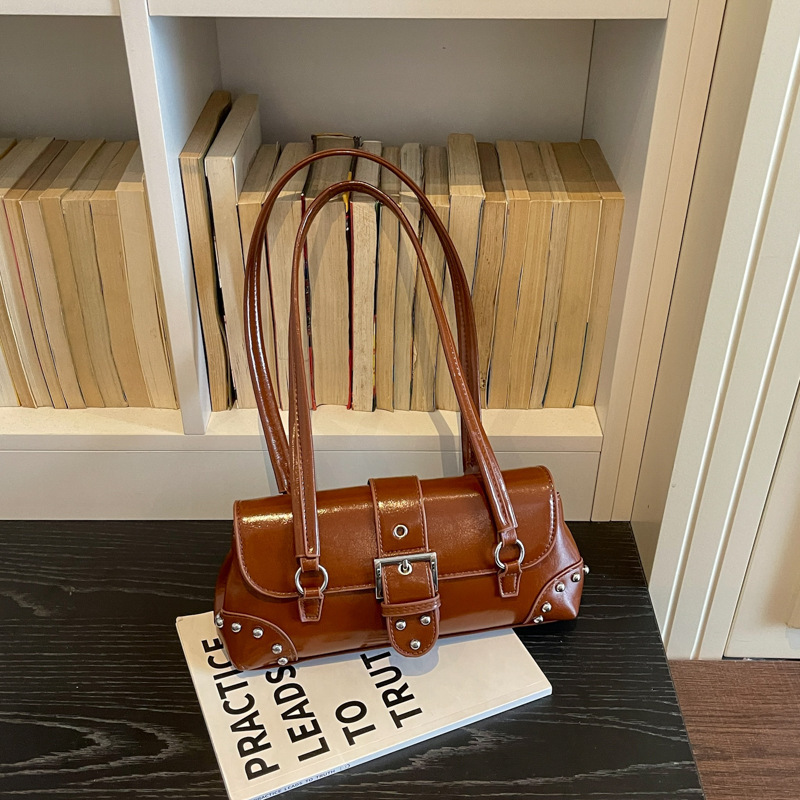 Solid Color Retro Casual and Aesthetic 2026 New Commuter Women's Large Capacity Boston Pillow Shoulder Underarm Handbag Solid Color Retro Casual and Aesthetic 2026 New Commuter Women's Large Capacity Boston Pillow Shoulder Underarm Handbag