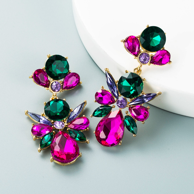 Fashion Geometric Alloy Colored Glass Diamond Earrings Wholesale Nihaojewelry display picture 6