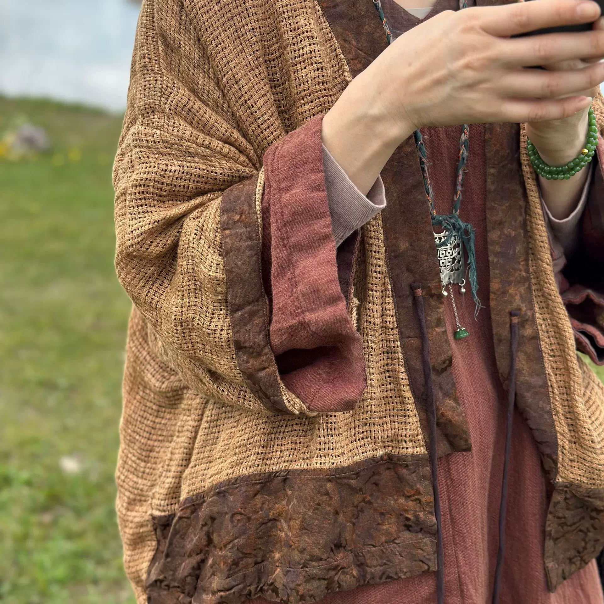 25/09  SN207 新款粗砺感亚麻拼接复古文艺系带开衫外套