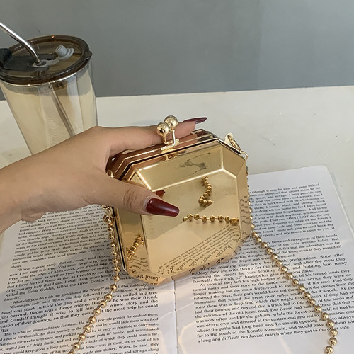Box-shaped small square bag, new women's chain buckle crossbody bag, simple and fashionable women's shoulder bag