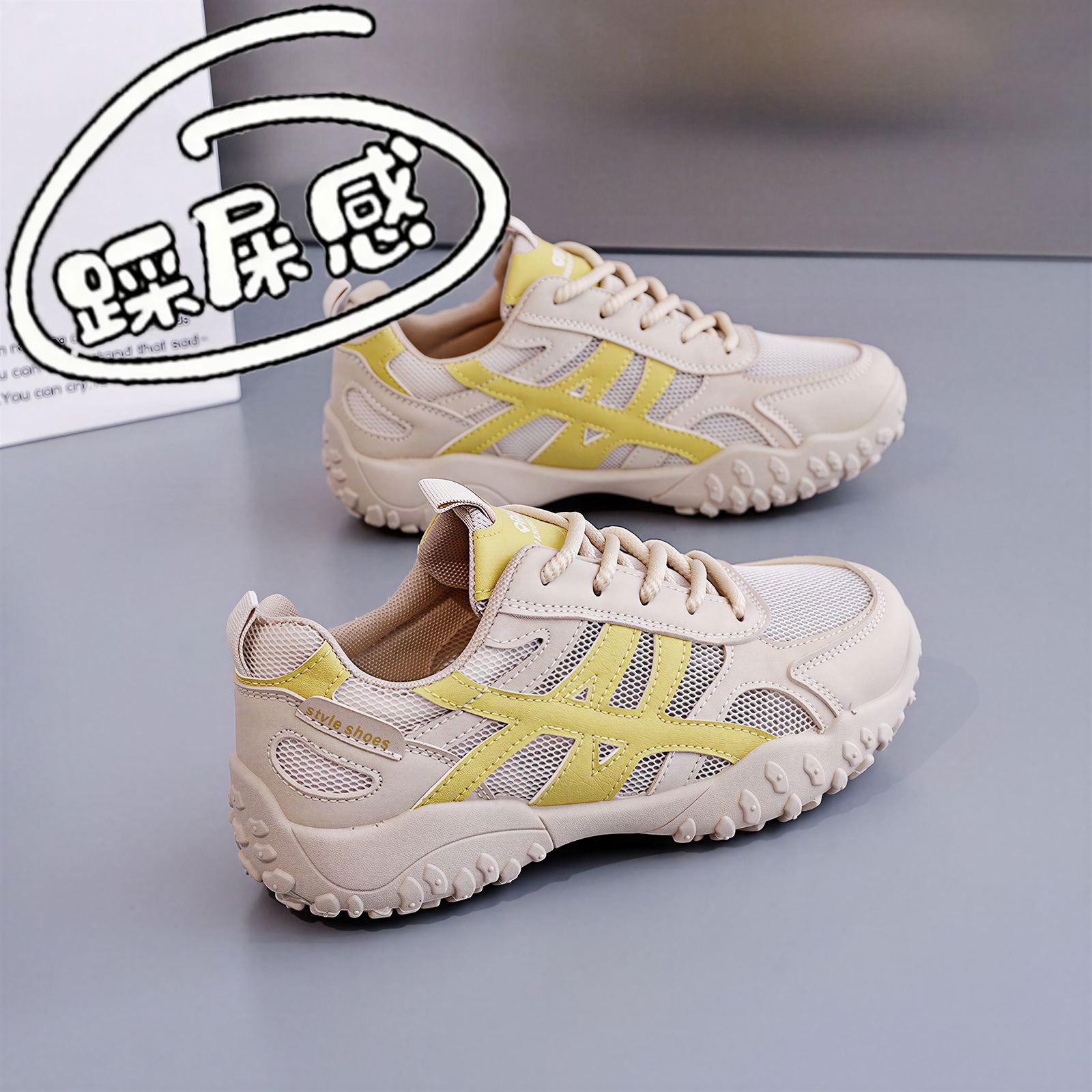 Zapatos de mujer nuevos zapatos casuales de primavera cómodos zapatos de entrenamiento alemanes cómodos zapatos deportivos con suela suave no cansados zapatos al por mayor